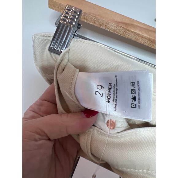 NWT Mother The Weekender Sneak Flare High Rise Denim Jeans Beige Size: 29 - Picture 7 of 9